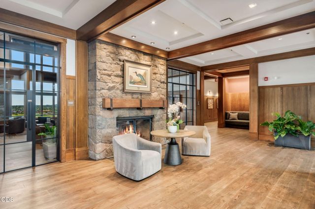 61649 Hosmer Lake Drive, Bend, OR 97702