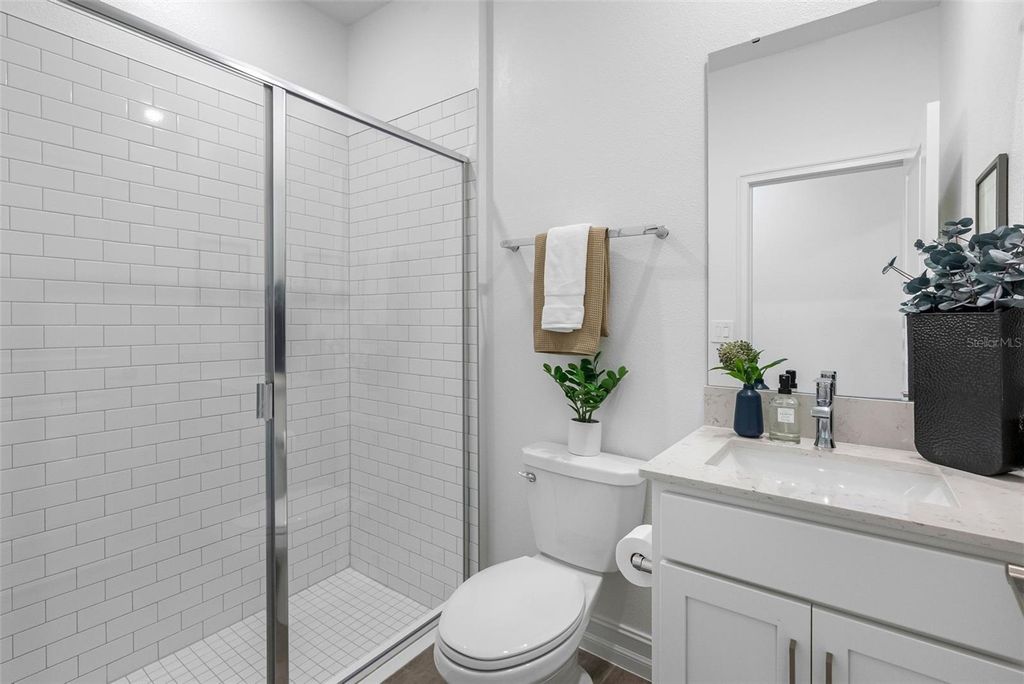 Image 26 of property listing at 18178 SERENE LAKE LOOP, Lutz, FL 33548