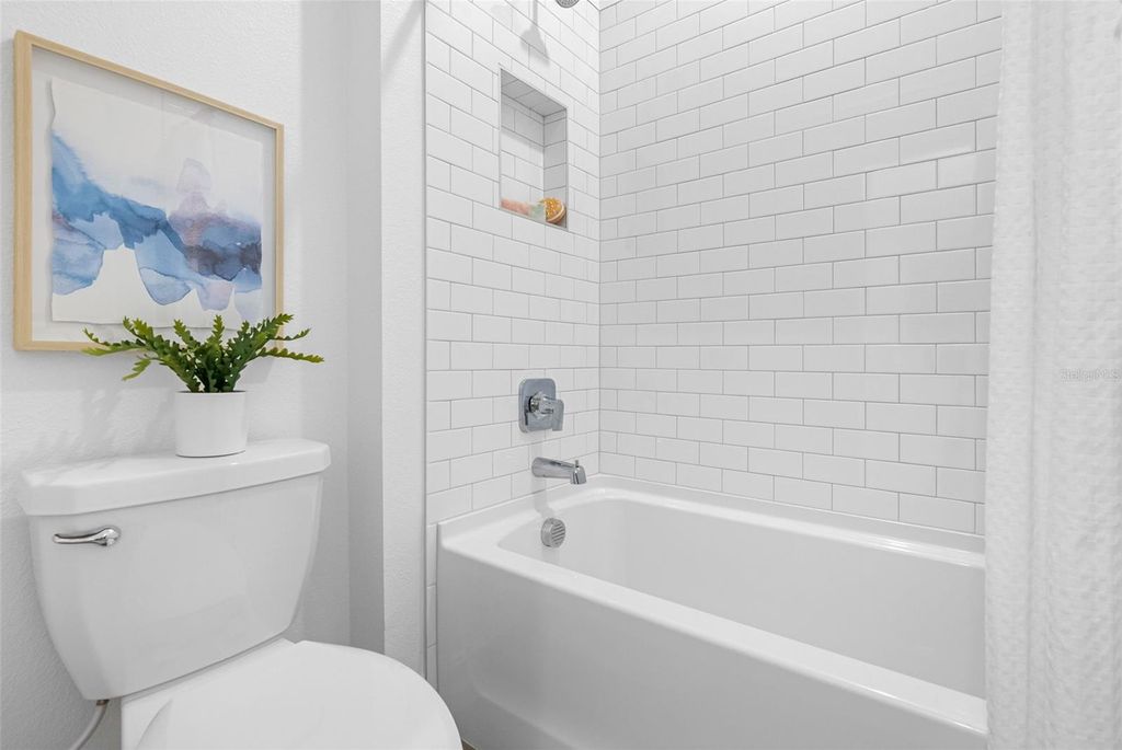 Image 29 of property listing at 18178 SERENE LAKE LOOP, Lutz, FL 33548