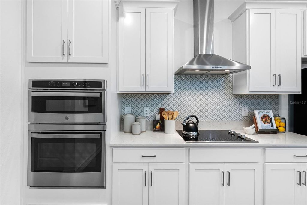 Image 10 of property listing at 18178 SERENE LAKE LOOP, Lutz, FL 33548