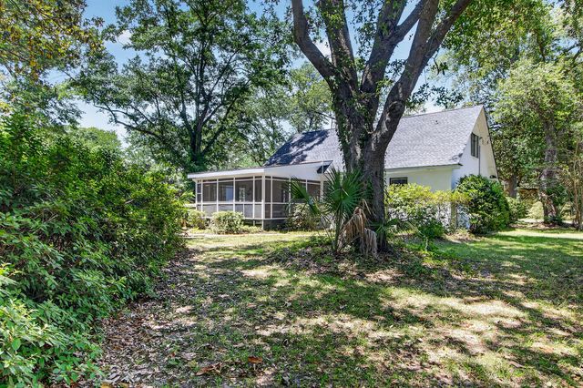 1663 Pinckney Park Drive, Charleston, SC 29407