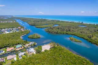 9399 SE Delafield Street, Hobe Sound, FL 33455