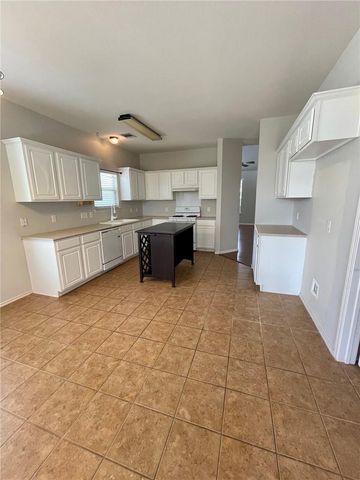 161 Strawn, Kyle, TX 78640