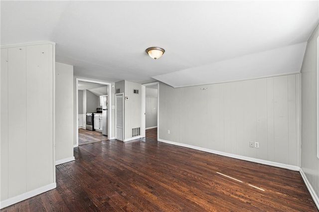 2104 S Norwood Avenue, Independence, MO 64052