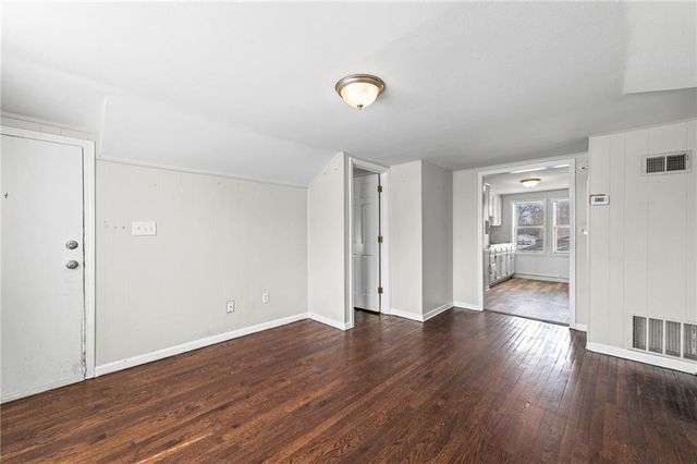 2104 S Norwood Avenue, Independence, MO 64052