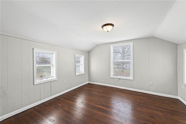 2104 S Norwood Avenue, Independence, MO 64052