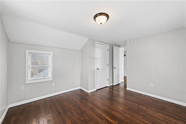 2104 S Norwood Avenue, Independence, MO 64052