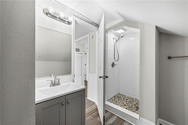 2104 S Norwood Avenue, Independence, MO 64052