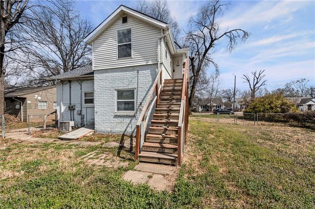 2104 S Norwood Avenue, Independence, MO 64052