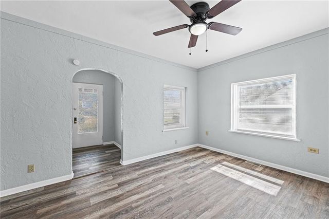 2104 S Norwood Avenue, Independence, MO 64052