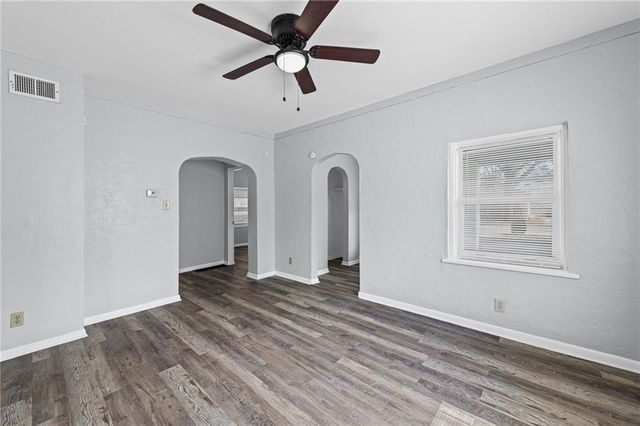 2104 S Norwood Avenue, Independence, MO 64052