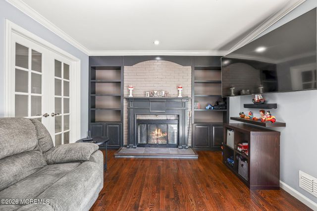 52 Hibernia Way, Freehold, NJ 07728