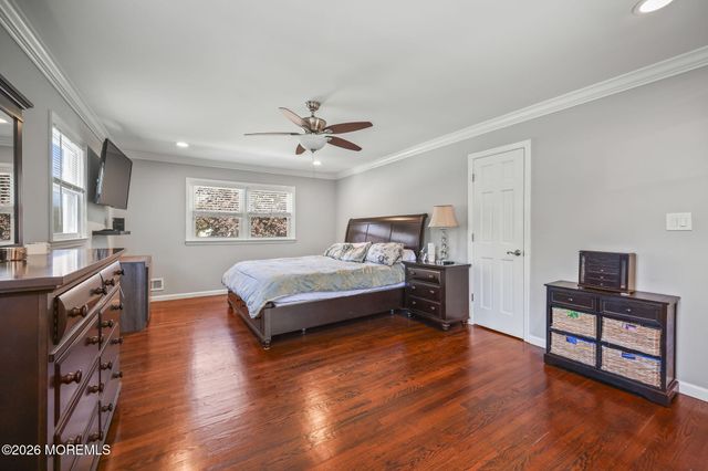 52 Hibernia Way, Freehold, NJ 07728
