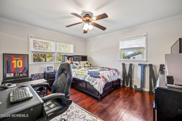 52 Hibernia Way, Freehold, NJ 07728