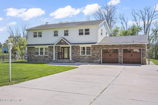 52 Hibernia Way, Freehold, NJ 07728