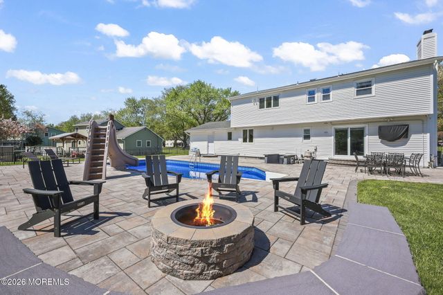 52 Hibernia Way, Freehold, NJ 07728