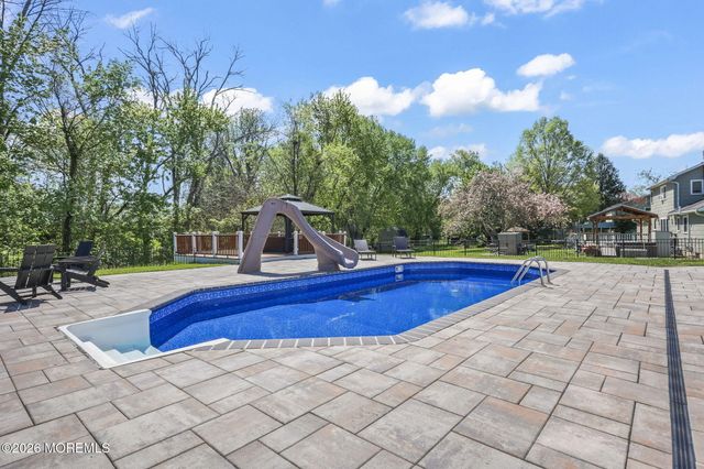 52 Hibernia Way, Freehold, NJ 07728