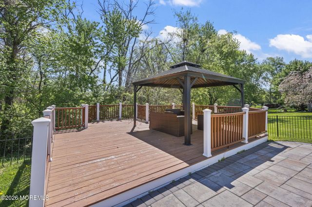 52 Hibernia Way, Freehold, NJ 07728
