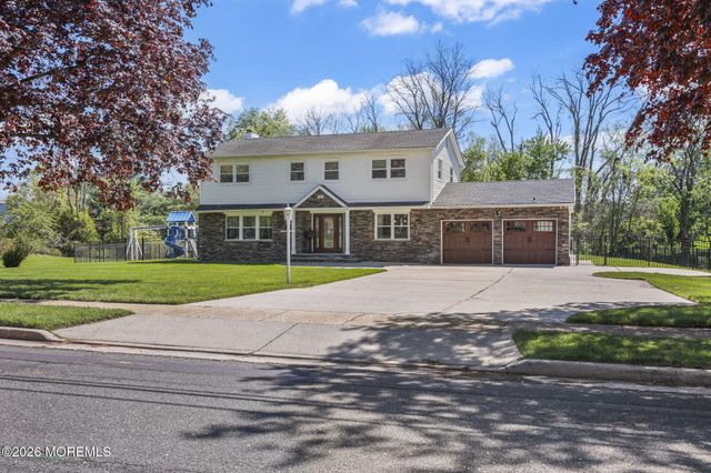 52 Hibernia Way, Freehold, NJ 07728