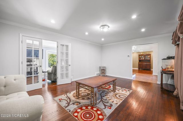 52 Hibernia Way, Freehold, NJ 07728