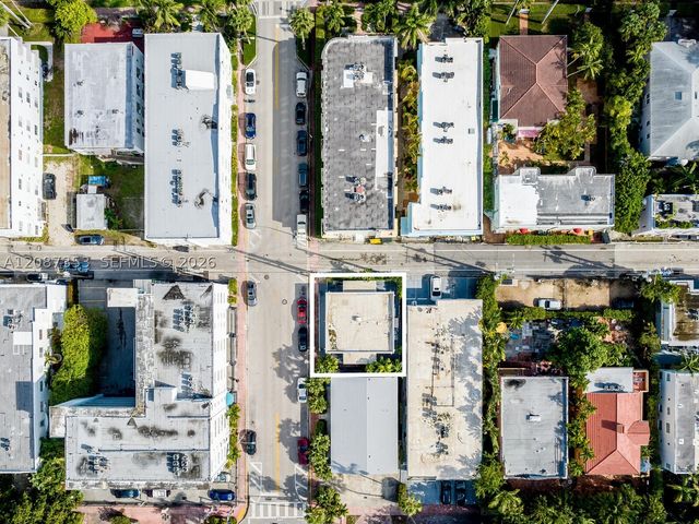 726 8th St, Miami Beach, FL 33139