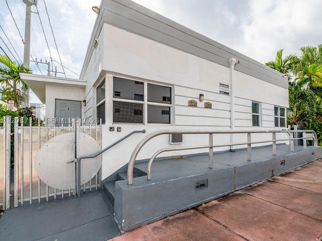 726 8th St, Miami Beach, FL 33139
