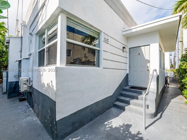 726 8th St, Miami Beach, FL 33139