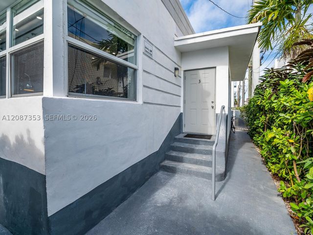 726 8th St, Miami Beach, FL 33139