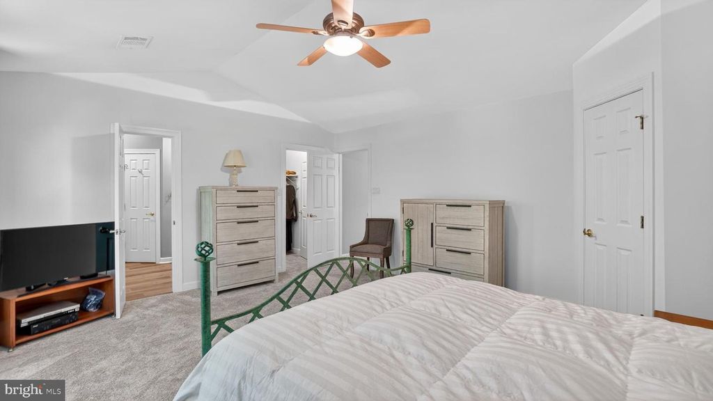Image 29 of property listing at 2812 BRITE CT, Crofton, MD 21114