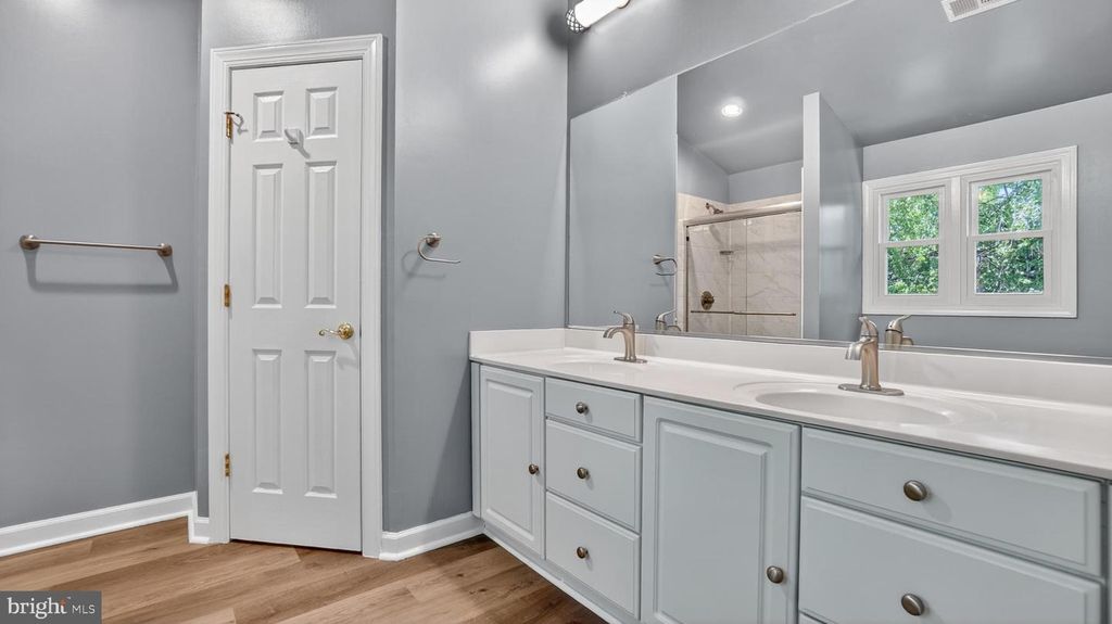 Image 31 of property listing at 2812 BRITE CT, Crofton, MD 21114