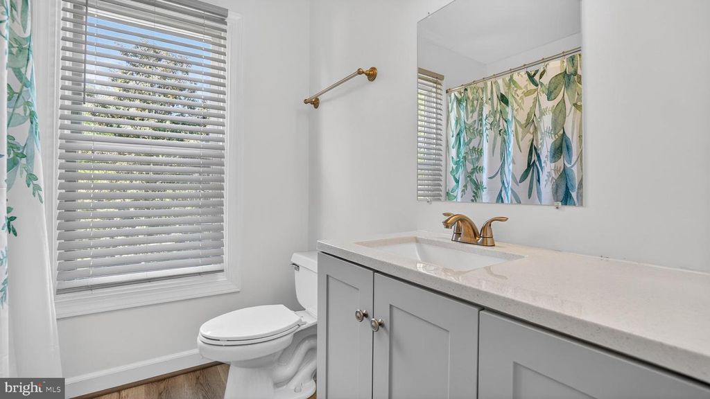 Image 38 of property listing at 2812 BRITE CT, Crofton, MD 21114
