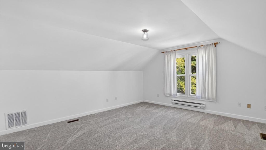 Image 39 of property listing at 2812 BRITE CT, Crofton, MD 21114