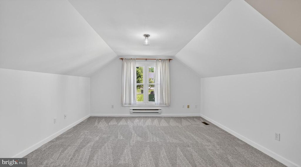 Image 40 of property listing at 2812 BRITE CT, Crofton, MD 21114