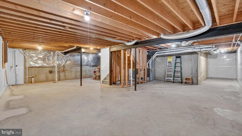 Image 44 of property listing at 2812 BRITE CT, Crofton, MD 21114