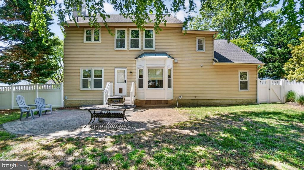 Image 53 of property listing at 2812 BRITE CT, Crofton, MD 21114