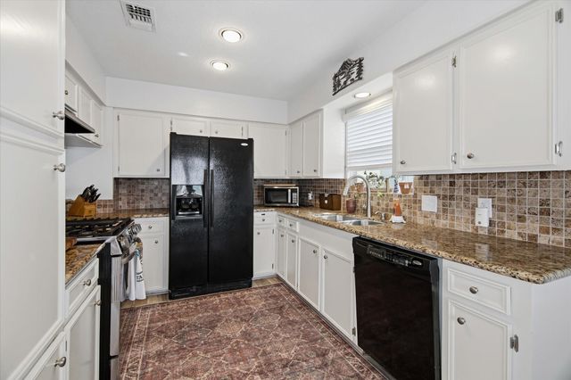 1300 Blue Heron, Bayou Vista, TX 77563