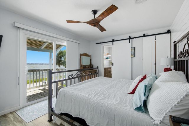 1300 Blue Heron, Bayou Vista, TX 77563