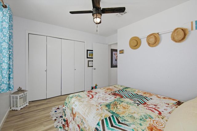 1300 Blue Heron, Bayou Vista, TX 77563