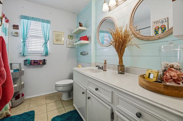 1300 Blue Heron, Bayou Vista, TX 77563