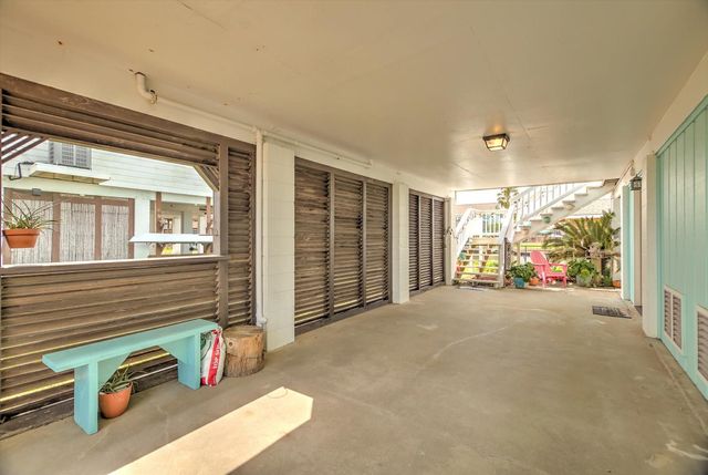 1300 Blue Heron, Bayou Vista, TX 77563