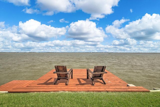 1300 Blue Heron, Bayou Vista, TX 77563