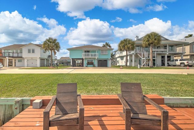 1300 Blue Heron, Bayou Vista, TX 77563