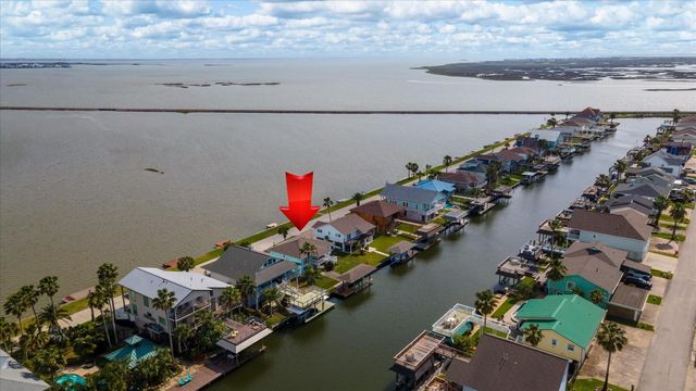 1300 Blue Heron, Bayou Vista, TX 77563