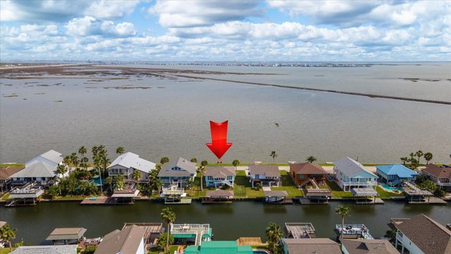 1300 Blue Heron, Bayou Vista, TX 77563