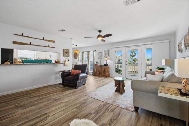 1300 Blue Heron, Bayou Vista, TX 77563