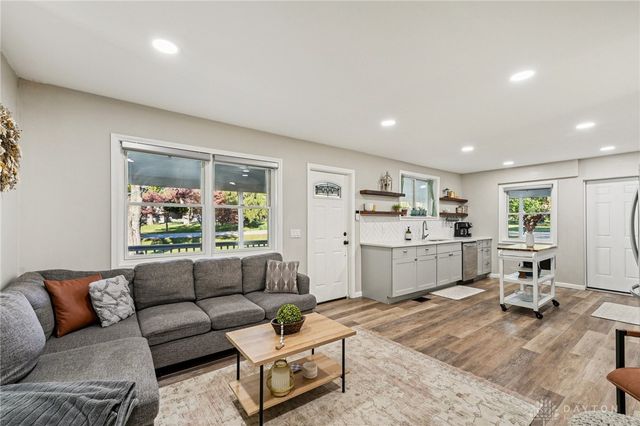 2118 Van Oss Drive, Beavercreek, OH 45431