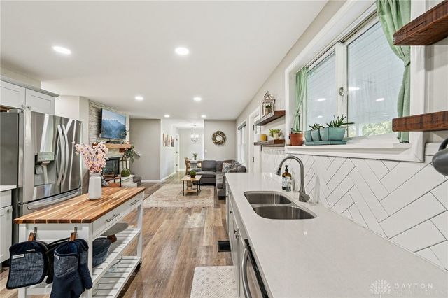 2118 Van Oss Drive, Beavercreek, OH 45431