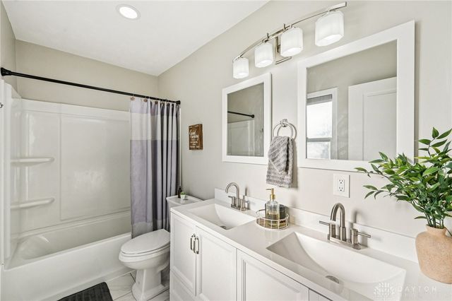 2118 Van Oss Drive, Beavercreek, OH 45431