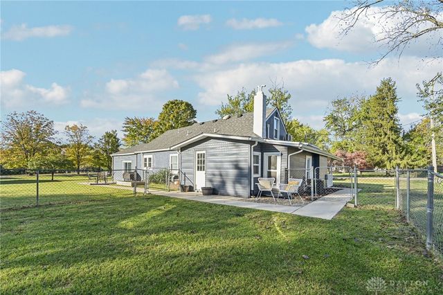 2118 Van Oss Drive, Beavercreek, OH 45431