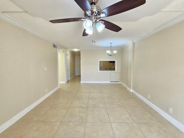2562 Garden Drive N 202, Lake Worth Beach, FL 33461